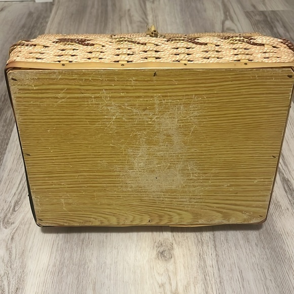 Vintage Rare Tan Brown Azar Wicker Sewing Basket With Padded Fabric Floral Cover - Picture 7 of 7